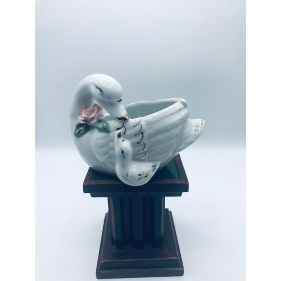 Vintage porcelain swan mother with baby planter, pink rose gold trim - Picture 1 of 9